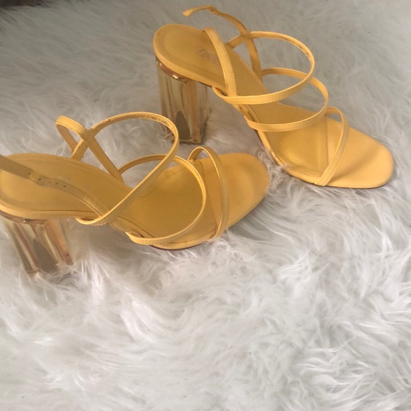 Gorgeous block yellow clear heels from Zara - Picture 4 of 4